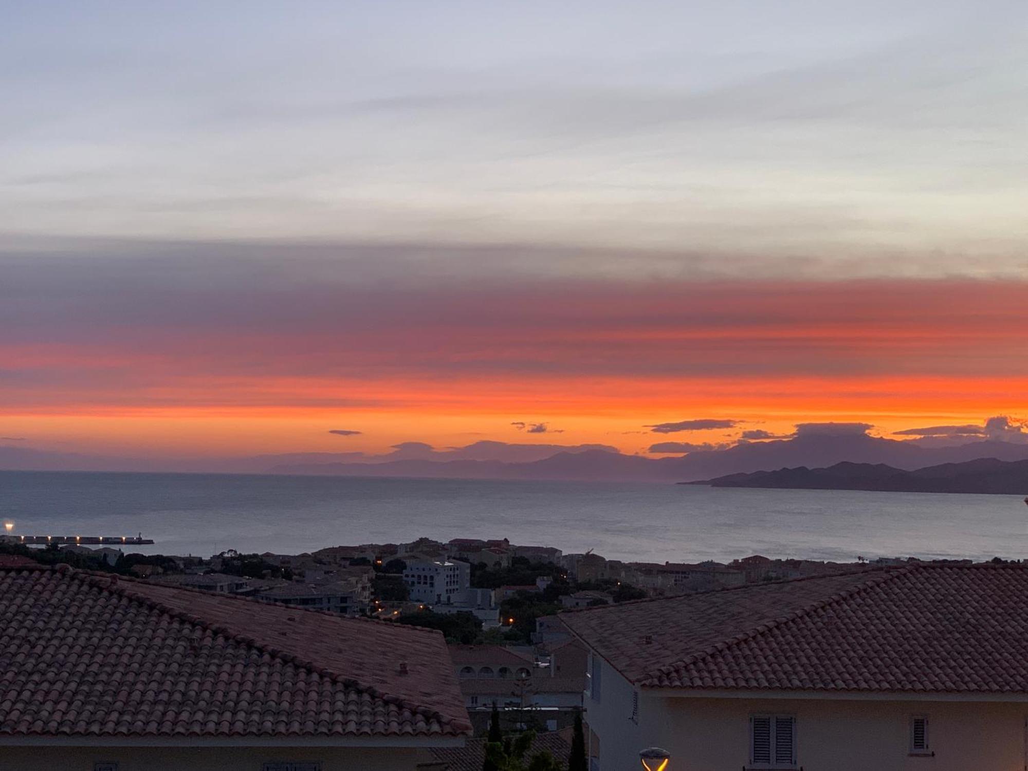 T2 Clim 54M2, 17M2 De Terrasse Tres Belle Vue Mer LʼÎle-Rousse Exteriér fotografie